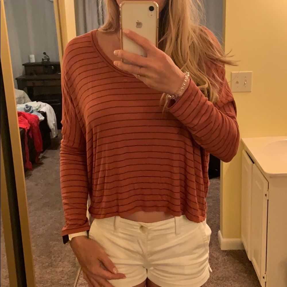 Stripped long sleeve crop top